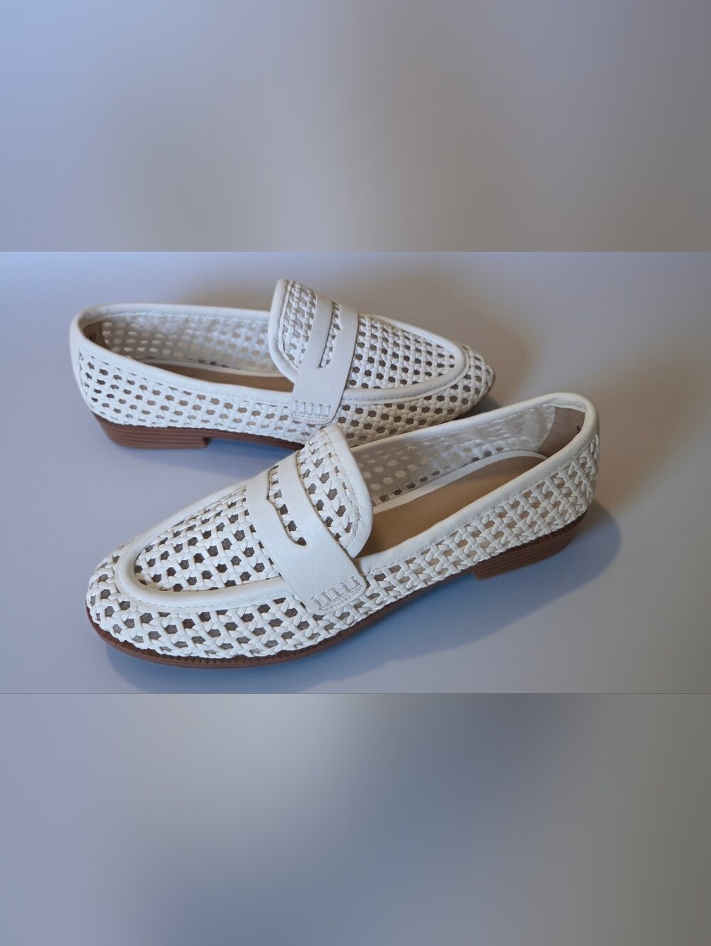 Crown & Ivy White Natalie Mesh Career Loafers Size 10M